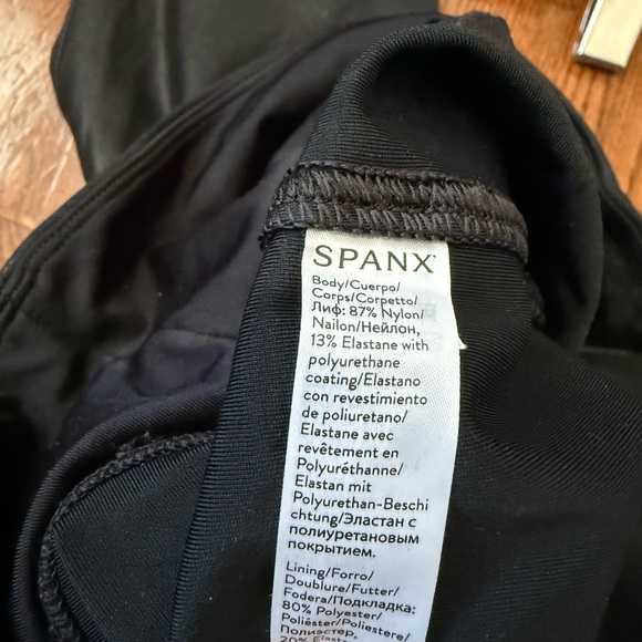 MEDIUM SPANX Black High-Waist Leggings - Picture 5 of 5